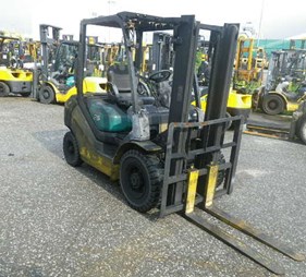 XE NÂNG XĂNG 2,5 TẤN KOMATSU FG25T-16 750339