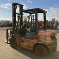 XE NÂNG DẦU 2,5 TẤN TOYOTA 7FD25 27792