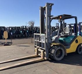 XE NÂNG DẦU 2,5 TẤN KOMATSU FD25C-16 736120