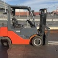 XE NÂNG DẦU 2,5 TẤN TOYOTA 02-8FD25 64610