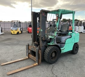 XE NÂNG DẦU 3 TẤN MITSUBISHI FDE30T F14F-10037