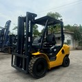 XE NÂNG DẦU 3 TẤN KOMATSU FD30T-17 315493