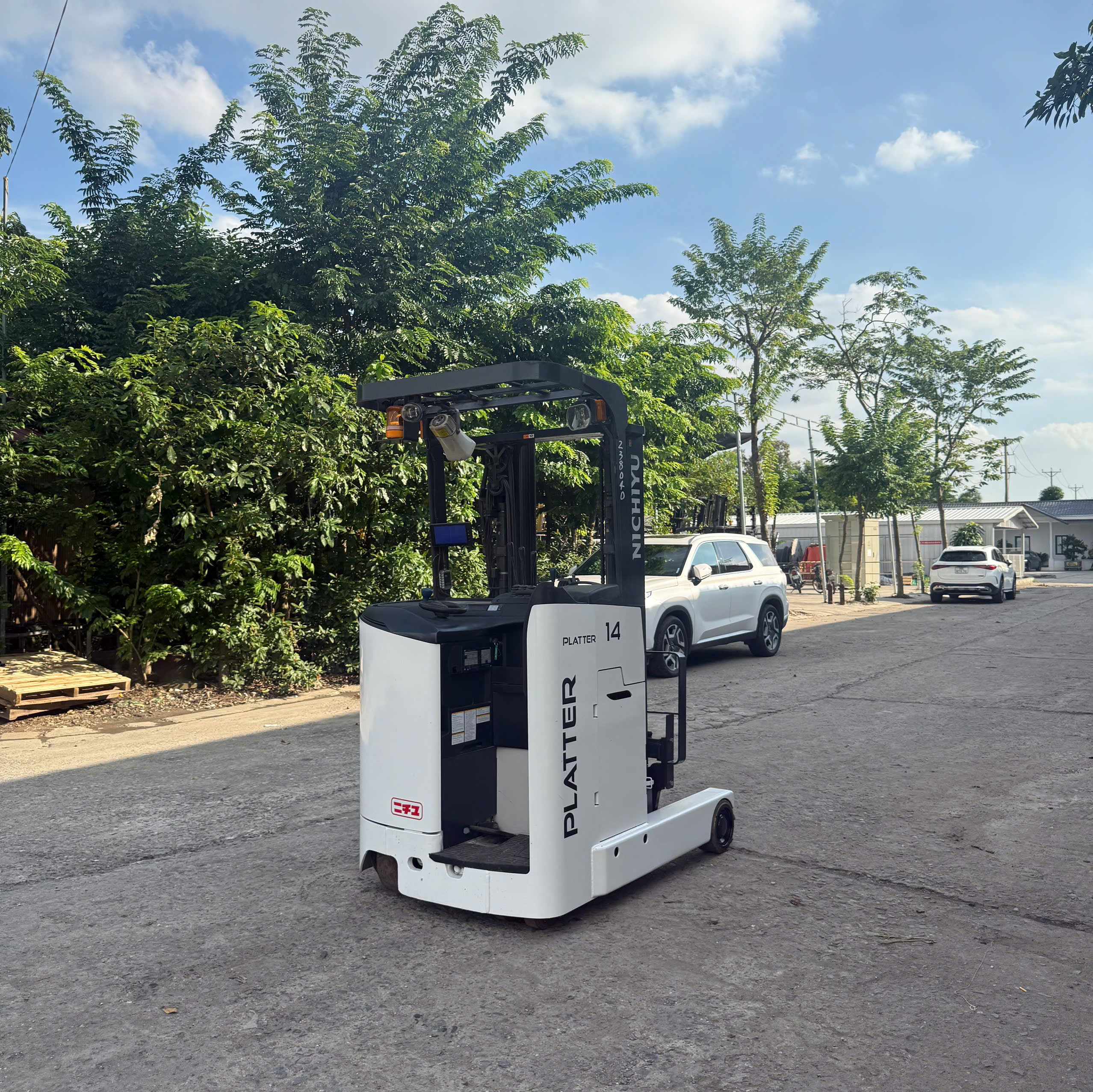 XE NÂNG ĐIỆN 1,4 TẤN ĐỨNG LÁI NICHIYU FBRW14-80-450MCS 131E-15719