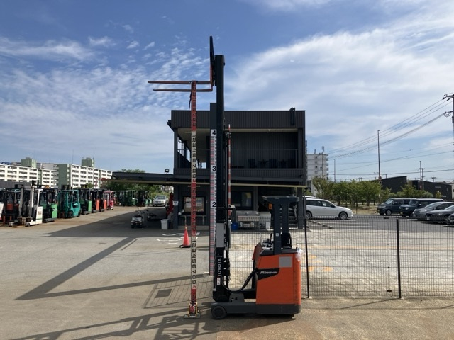 XE NÂNG ĐIỆN 1.5 TẤN ĐỨNG LÁI TOYOTA  8FBR15 23156