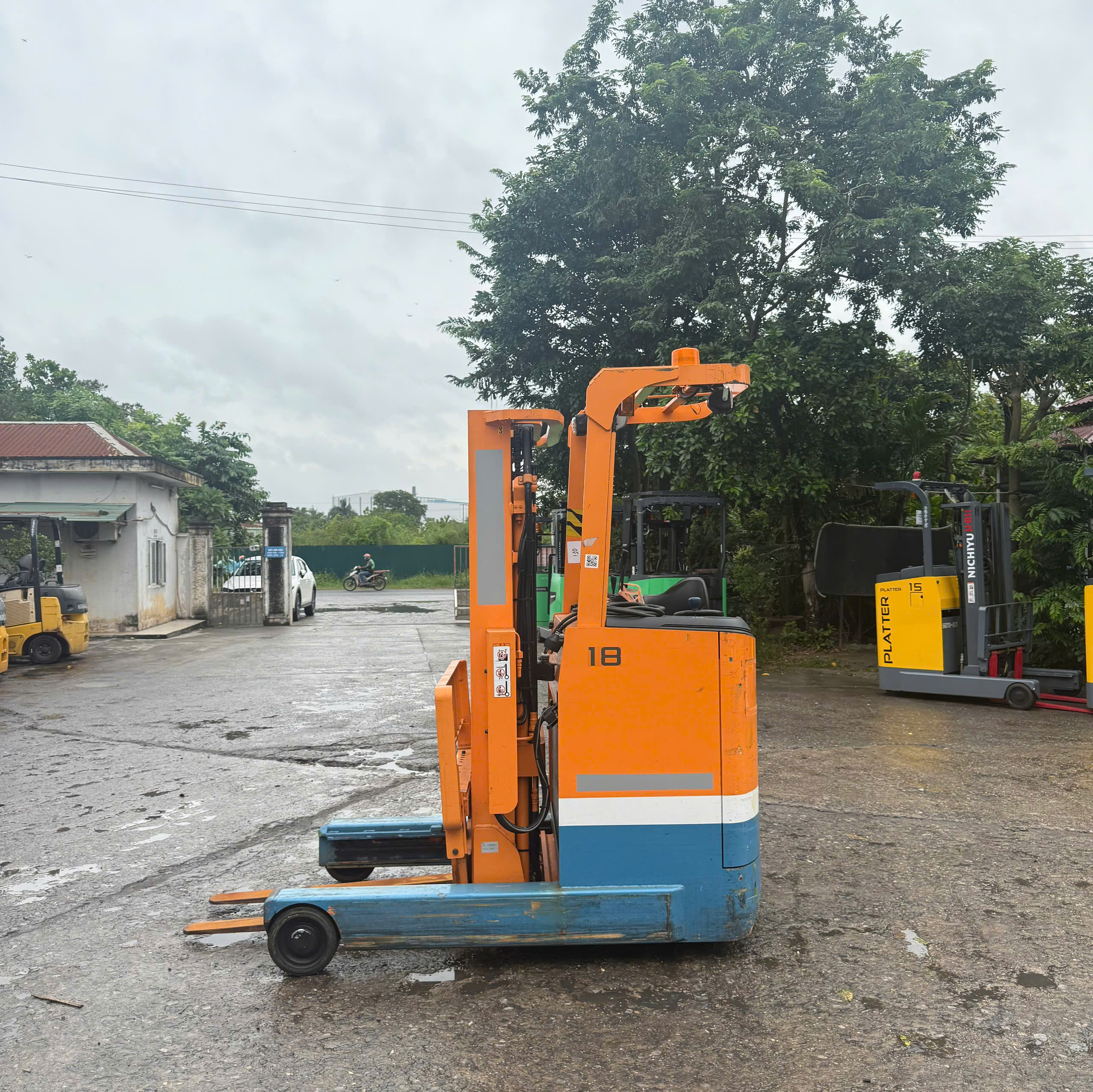 XE NÂNG ĐIỆN 1.8 TẤN ĐỨNG LÁI NICHIYU FBRMW18-80B-450M 131E-15354