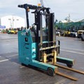 XE NÂNG ĐIỆN 2 TẤN ĐỨNG LÁI SUMITOMO 62-FBR20SJE R2B-06542