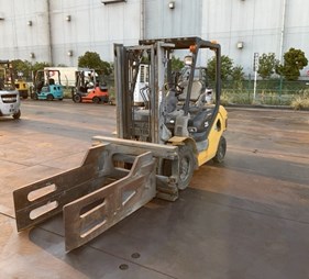 XE NÂNG DẦU 2,5 TẤN KOMATSU FD25T-17 319641