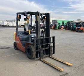 XE NÂNG DẦU 2 TẤN TOYOTA 02-8FD20 71188