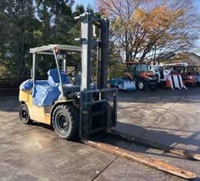 XE NÂNG DẦU 4 TẤN KOMATSU FD40T-10  136714