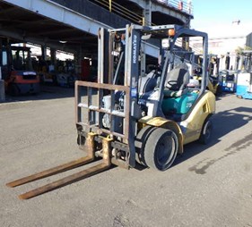 XE NÂNG XĂNG 2,5 TẤN KOMATSU FG25T-15 571473