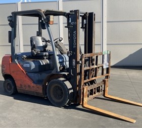 XE NÂNG DẦU 2,5 TẤN TOYOTA 02-8FDL25 8FDL25-63456