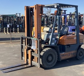 XE NÂNG DẦU 2 TẤN TOYOTA 5FD20 5FD25-73399