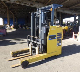 XE NÂNG ĐIỆN KOMATSU 2.5 TẤN ĐỨNG LÁI FR25S-1 R2B-06735