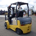XE NÂNG ĐIỆN 2,5 TẤN KOMATSU FE25-1 303980