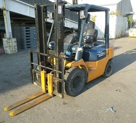 XE NÂNG XĂNG 2,5 TẤN TOYOTA 7FGL25-13262