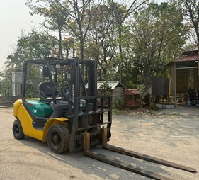 XE NÂNG DẦU 2.5 TẤN KOMATSU FD25T-16 710585