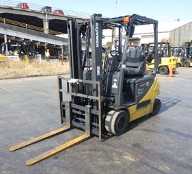 XE NÂNG ĐIỆN 2 TẤN KOMATSU FB20A-12 848581