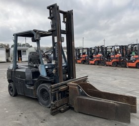 XE NÂNG DẦU 2,5 TẤN TOYOTA 7FD25 15094