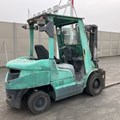 XE NÂNG DẦU 3 TẤN MITSUBISHI FDE30D F14F-11333