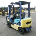 XE NÂNG XĂNG 1 Tấn KOMATSU FG10C- 16 619853