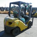 XE NÂNG XĂNG 2,5 TẤN KOMATSU FG25T-15 570387 