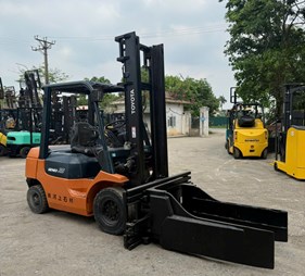 XE NÂNG DẦU 2,5 TẤN TOYOTA 7FD25 15094