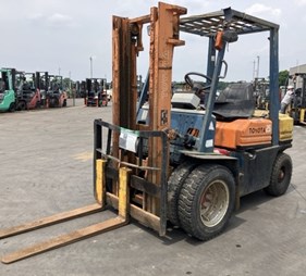 XE NÂNG DẦU 2,5 TẤN TOYOTA 5FD25 50725