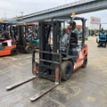XE NÂNG DẦU 2 TẤN TOYOTA 02-8FD20 A8FD25-66812