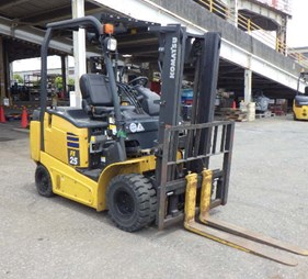 XE NÂNG ĐIỆN 2,5 TẤN KOMATSU FE25-1 303879