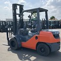 XE NÂNG DẦU 3 TẤN TOYOTA 02-8FD30 A8FDJ35-81072