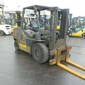 XE NÂNG DẦU 4 TẤN KOMATSU FH40-1 