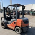 XE NÂNG DẦU 2,5 TẤN TOYOTA 02-8FD25 A8FD25 66075
