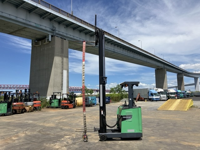 XE NÂNG ĐIỆN 1.5 TẤN ĐỨNG LÁI TOYOTA 8FBR15 22298