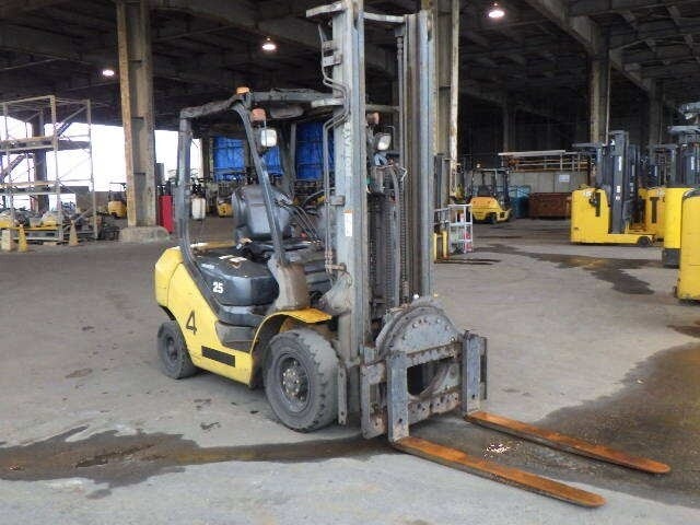 xe nâng dầu 2.5 tấn Nhật bãi tại kho xe Xe Nâng Bắc Trung Nam