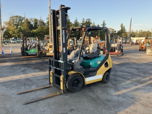 Xe nâng dầu 1.5 tấn Komatsu FD15C-20 – Serial 659547 – Số sàn, nâng cao 4 mét