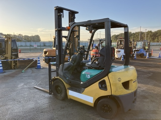 Xe nâng dầu 1.5 tấn Komatsu FD15C-20 – Serial 659547 – Số sàn, nâng cao 4 mét