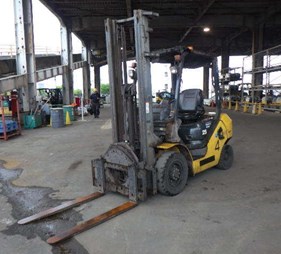 XE NÂNG DẦU 2,5 TẤN KOMATSU FD25HT-17 320885