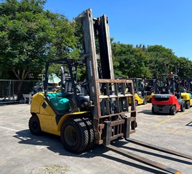 XE NÂNG DẦU 3,5 TẤN KOMATSU FD35T-10 135522