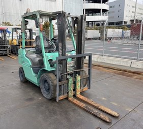 XE NÂNG DẦU 2,5 TẤN MITSUBISHI FDE25D F18D-74079 2020