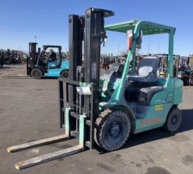 XE NÂNG DẦU 2,5 TẤN MITSUBISHI FDE25T F18D-71751 2017