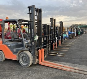 XE NÂNG DẦU 3 TẤN TOYOTA 02-8FD30 A8FDJ35-68111 2019