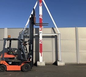 XE NÂNG ĐIỆN 1.5 TẤN TOYOTA 8FB15 8FB18-32247