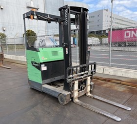 XE NÂNG ĐIỆN ĐỨNG LÁI 2TẤN TOYOTA 8FBR20-10641