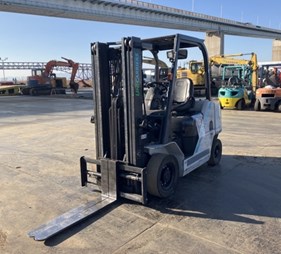 XE NÂNG DẦU 2,5 TẤN Unicarriers FD25T5M F201-02146