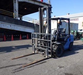 XE NÂNG DẦU 3 TẤN TOYOTA 02-8FD30 A8FDJ35-64997