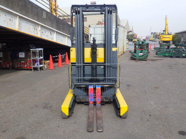 XE NÂNG ĐIỆN 1.8 TẤN ĐỨNG LÁI NICHIYU FBRMAW18-75-450M 131AG9675