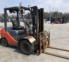 XE NÂNG DẦU 2,5 TẤN TOYOTA 52-8FD25 37413