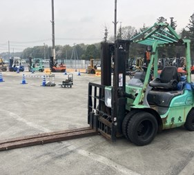 XE NÂNG DẦU 2,5 TẤN MITSUBISHI FD25D F18C-70959