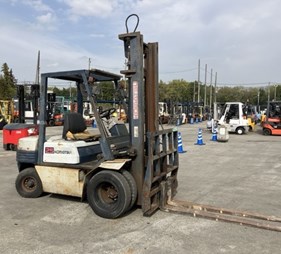 XE NÂNG DẦU 2.5 TẤN KOMATSU FD25-11 338515