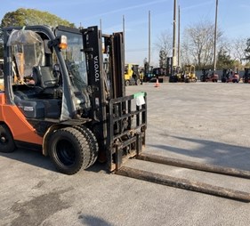 XE NÂNG DẦU 2,5 TẤN TOYOTA 02-8FDL25 8FDL25-32843